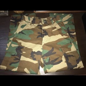 Women's camouflage cargo pants